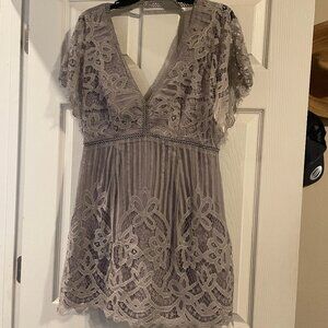 3/$10    NWT Tobi Lina Lace Skater Dress